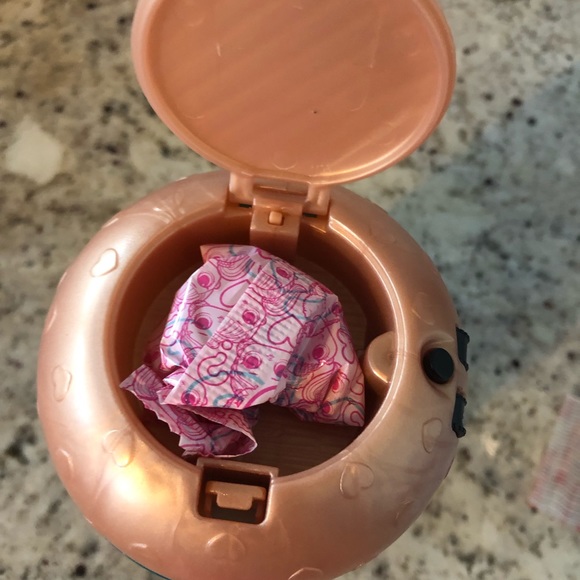 Lol Surprise “Drag Racer” Eye Spy Under Wraps - Picture 7 of 7